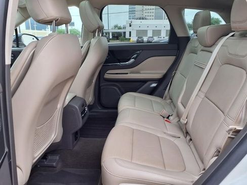 Certified 2022 Lincoln Corsair Reserve w/ Luxury Package FWD image 5