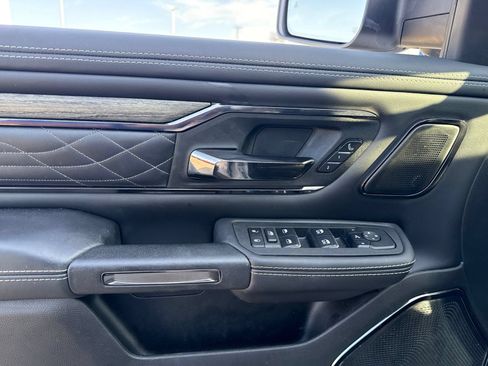 Used 2025 RAM 1500 Limited AWD/4WD image 17