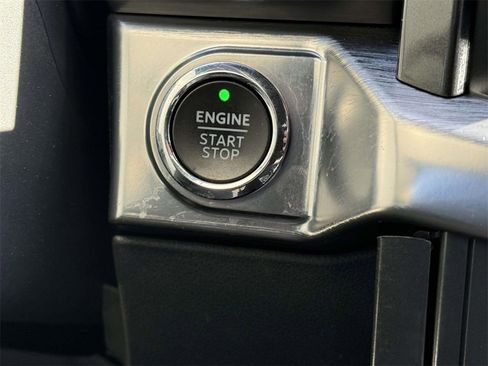 Used 2021 Ford F150 Lariat w/ Equipment Group 502A High image 25