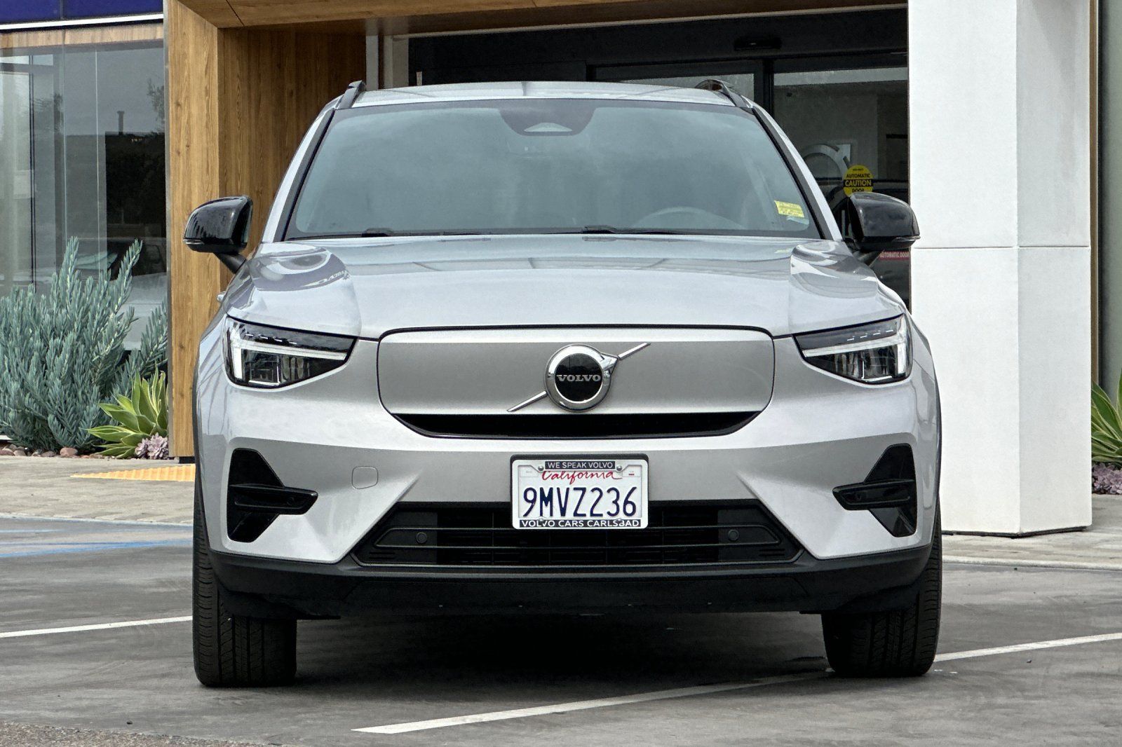 Certified 2024 Volvo XC40 Recharge Core w/ Protection Package Premier AWD/4WD image 9