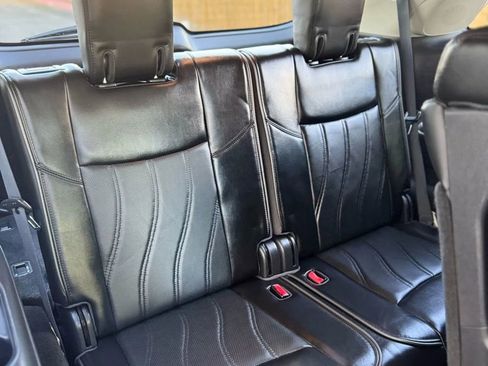 Used 2015 INFINITI QX60 AWD w/ Premium Package image 16