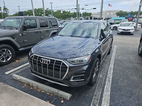 Used 2021 Audi Q5 2.0T Premium w/ Convenience Package image 2
