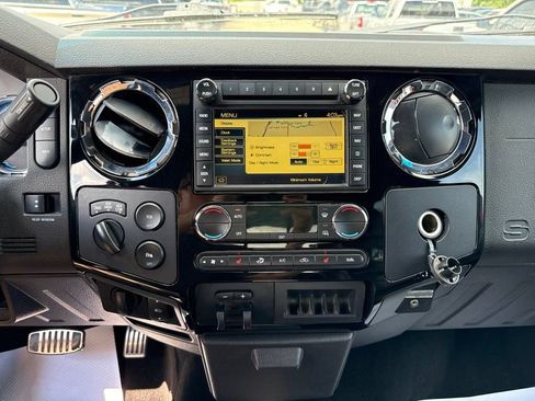 Used 2009 Ford F250 Harley-Davidson AWD/4WD image 6