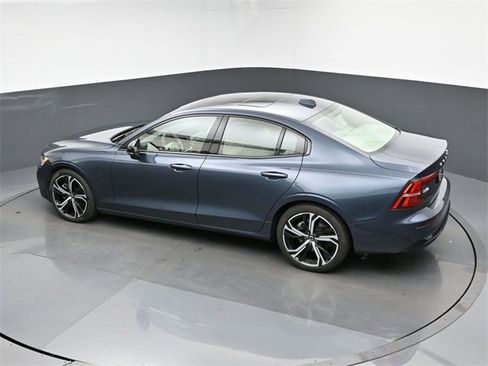 Used 2024 Volvo S60 B5 Ultimate image 43