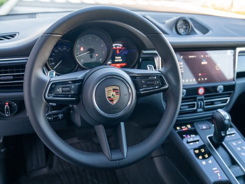 New 2026 Porsche Macan S image 14