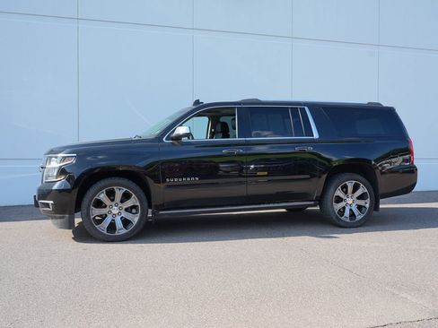 Used 2018 Chevrolet Suburban Premier AWD/4WD image 6