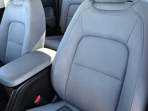 Used 2017 GMC Canyon 2WD Crew Cab w/ Convenience Package image 10