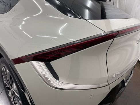 Used 2022 Kia EV6 Wind RWD image 10