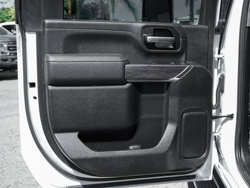 Used 2022 Chevrolet Silverado 2500 LTZ w/ LTZ Plus Package image 37