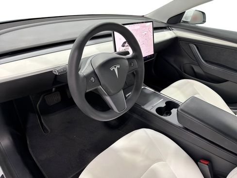 Certified 2021 Tesla Model 3 Long Range AWD/4WD image 9