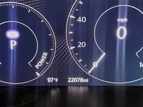 Used 2024 MAZDA CX-90 Plug-In Hybrid w/ Preferred AWD/4WD image 19
