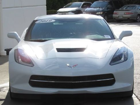 Used 2019 Chevrolet Corvette Stingray Coupe w/ 1LT RWD image 3