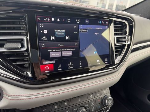 Used 2024 Dodge Durango Citadel image 16