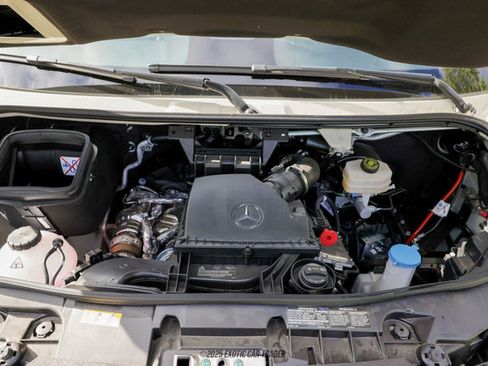 Used 2025 Mercedes-Benz Sprinter 2500 image 24