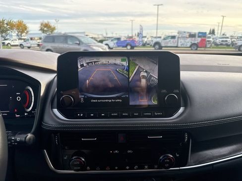 Used 2023 Nissan Rogue Platinum w/ Platinum Premium Package image 26