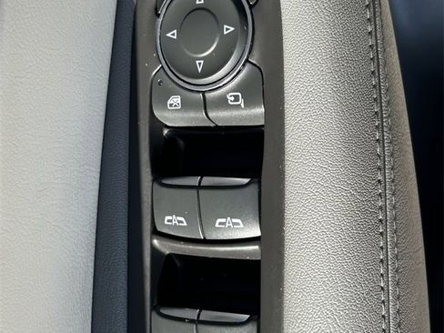 Used 2020 Cadillac XT5 Premium Luxury image 23