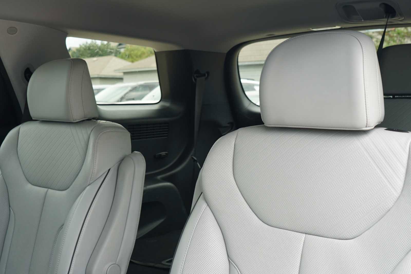 Used 2025 Hyundai Palisade SEL FWD image 19