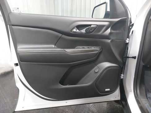 Used 2018 GMC Acadia SLT image 30