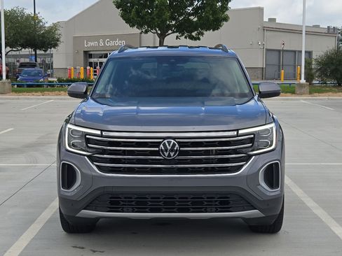 Used 2025 Volkswagen Atlas SE image 10