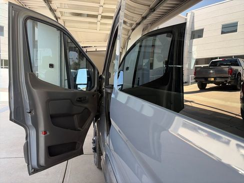 Used 2022 Ford Transit 350 XL AWD/4WD image 10