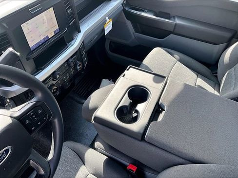 New 2026 Ford F250 XL w/ XL Chrome Package image 9