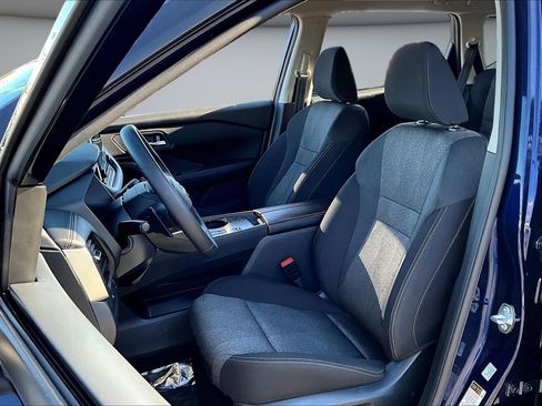 Used 2025 Nissan Rogue SV image 20