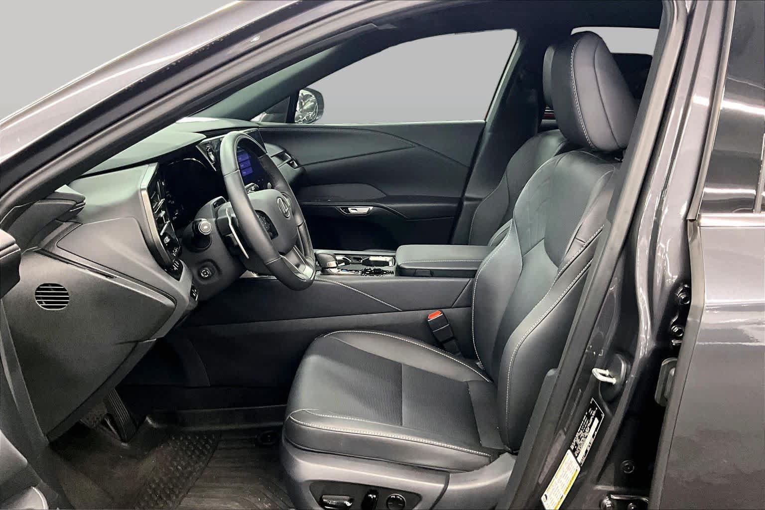 Used 2025 Lexus RX 350 w/ Convenience Package AWD/4WD image 8