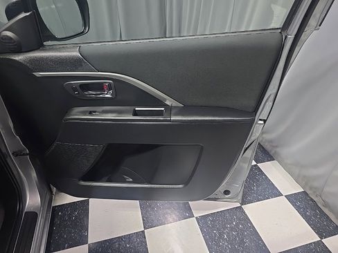 Used 2013 MAZDA MAZDA5 Sport image 6