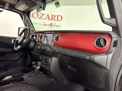 Used 2018 Jeep Wrangler Unlimited Rubicon AWD/4WD image 17