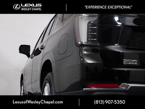 Used 2025 Chevrolet Tahoe Premier RWD image 6