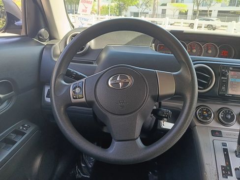 Used 2013 Scion xB FWD image 15