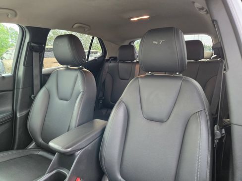 Used 2024 Buick Encore GX Sport Touring FWD image 24