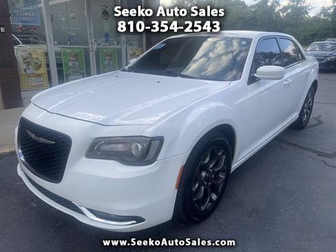 Used 2018 Chrysler 300 S AWD/4WD image 1