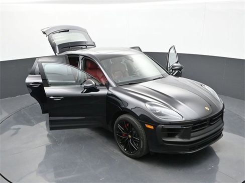 Used 2023 Porsche Macan GTS image 36