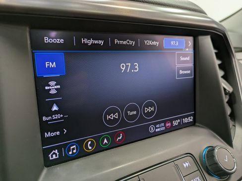 Used 2022 GMC Acadia AT4 w/ Technology Package image 12