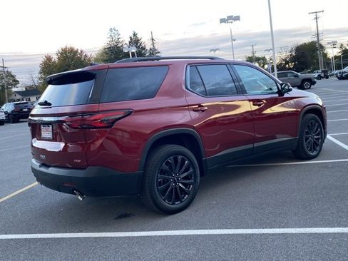 Used 2023 Chevrolet Traverse RS image 5