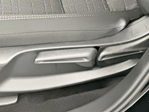 New 2026 Honda HR-V LX image 20