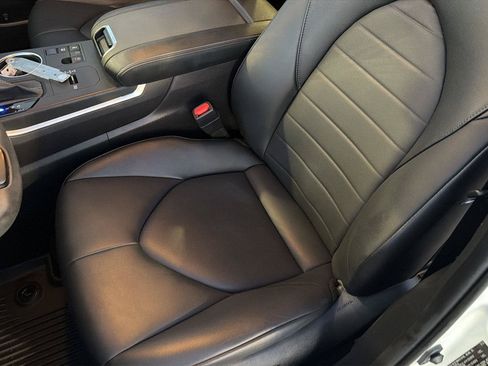Used 2023 Toyota Highlander XLE FWD image 29
