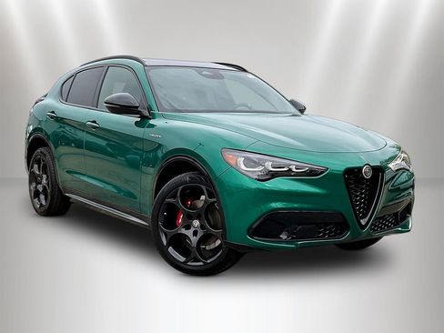 New 2025 Alfa Romeo Stelvio Sprint w/ Veloce Package AWD/4WD image 2