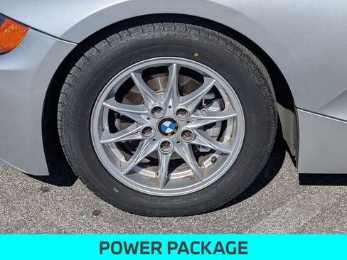 Used 2004 BMW Z4 2.5i image 11