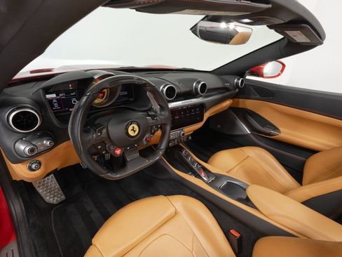 Used 2019 Ferrari Portofino RWD image 5