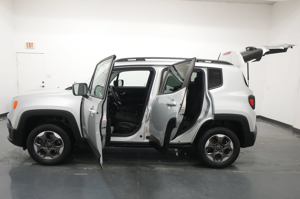 Used 2018 Jeep Renegade Sport w/ Power & Air Group AWD/4WD image 22