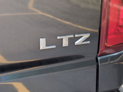 Used 2020 Chevrolet Silverado 2500 LTZ w/ LTZ Plus Package AWD/4WD image 5