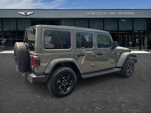 Used 2020 Jeep Wrangler Unlimited Sahara AWD/4WD image 5