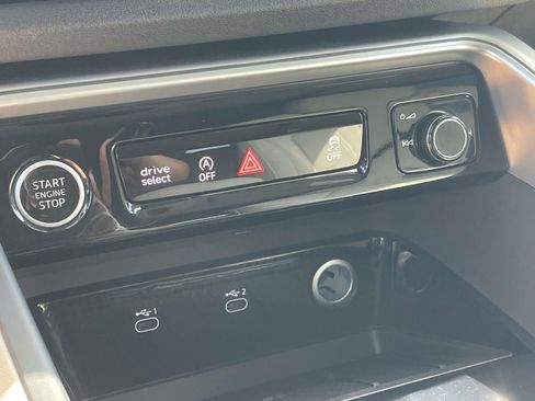 Certified 2025 Audi Q5 Prestige AWD/4WD image 29