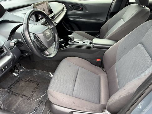 Used 2024 Toyota Prius LE FWD image 13