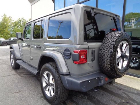 Used 2019 Jeep Wrangler Unlimited Sahara w/ Dual Top Group AWD/4WD image 7