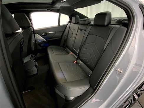 Certified 2024 BMW i5 M60 w/ Premium Package image 14