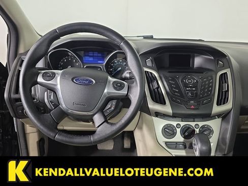 Used 2013 Ford Focus SE w/ SE Winter Pkg FWD image 9