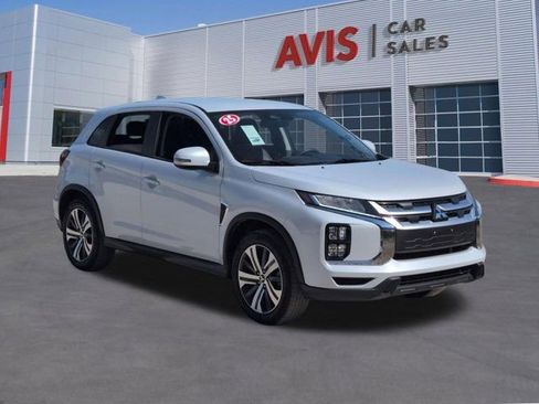 Used 2025 Mitsubishi Outlander Sport SE AWD/4WD image 3